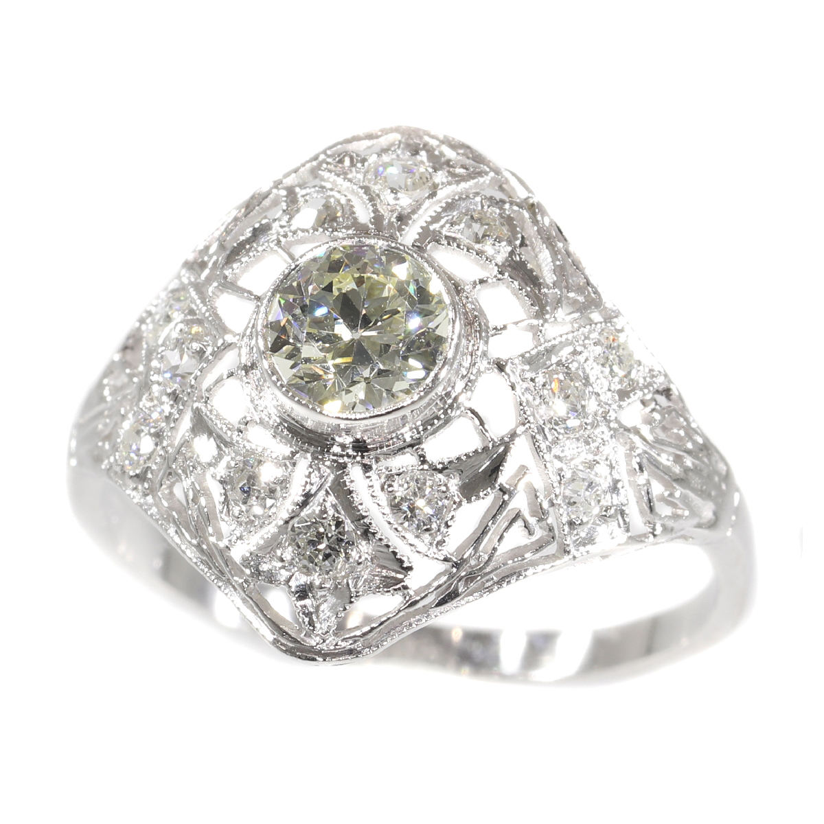 Estate Edwardian Art Deco platinum diamond engagement ring
